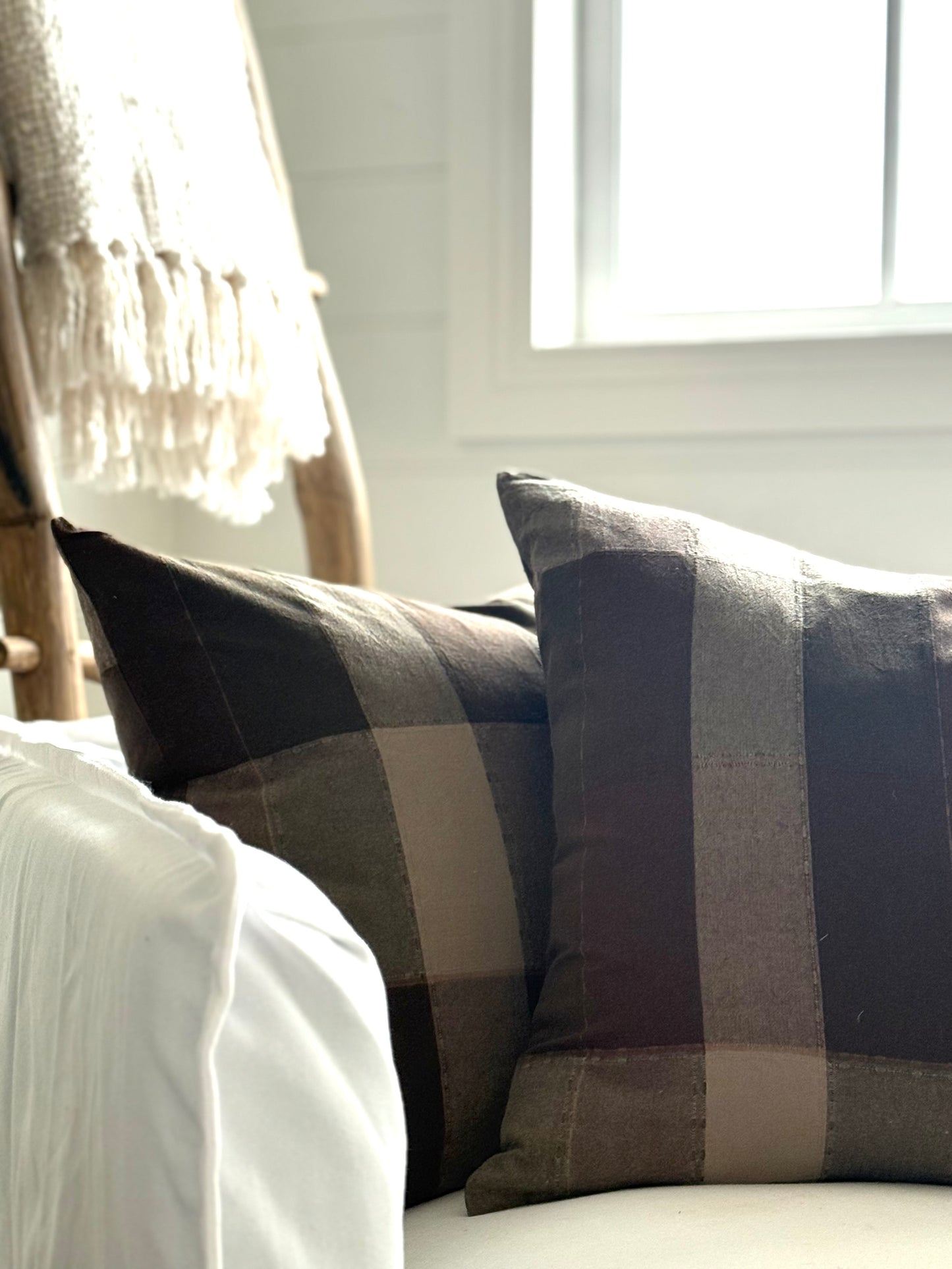 Lyon Cushion