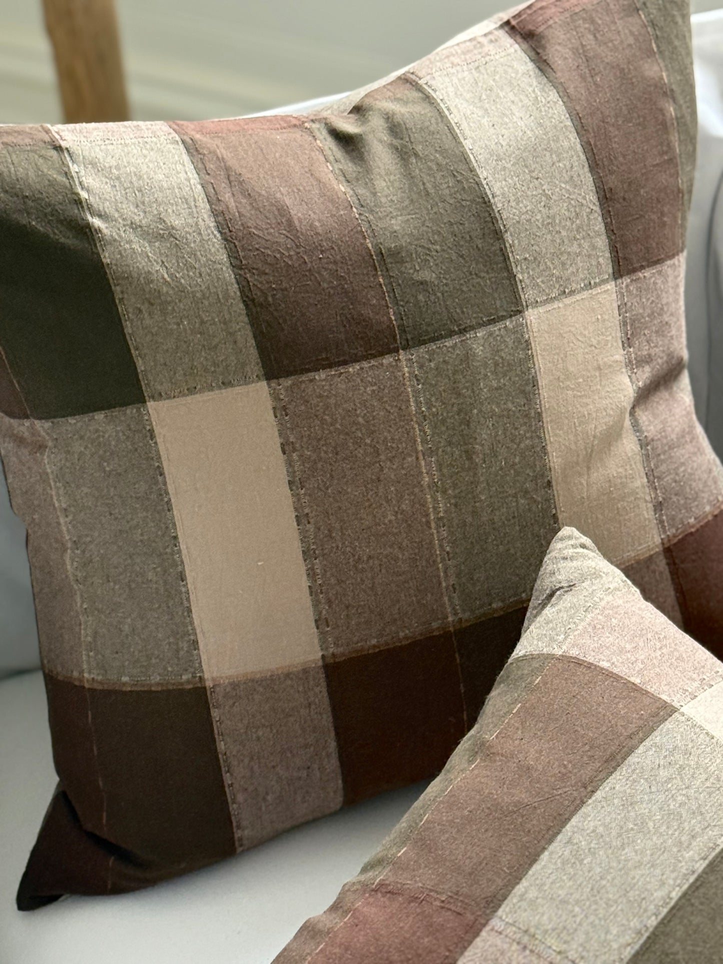 Lyon Cushion