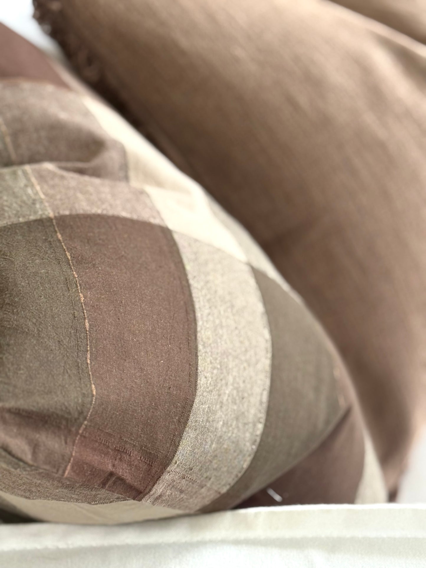 Lyon Cushion