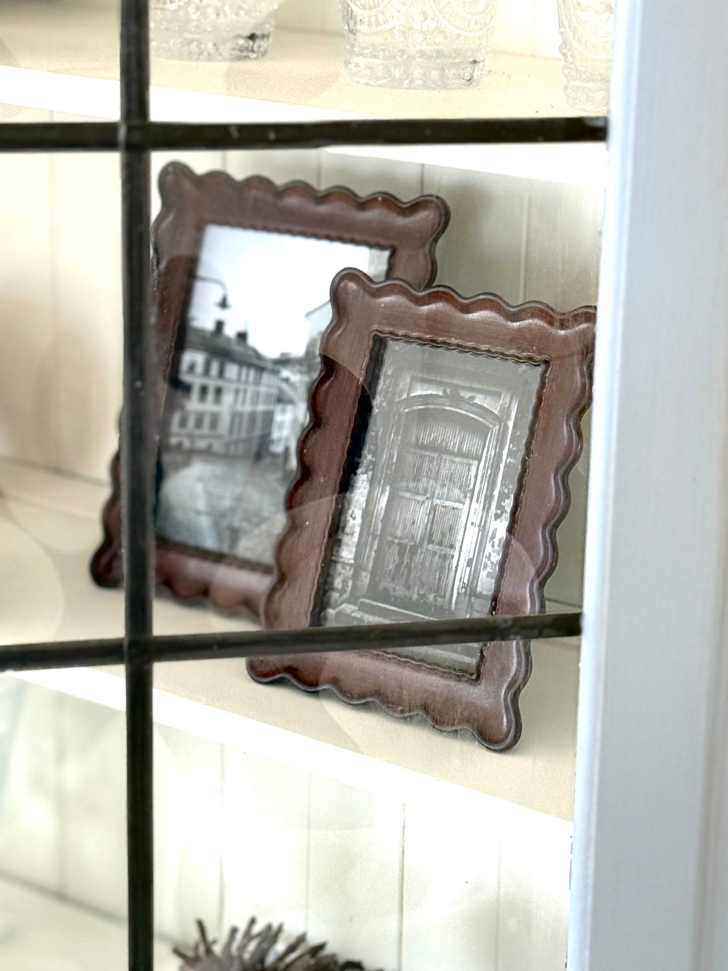 Scalloped Photo Frame - Medium