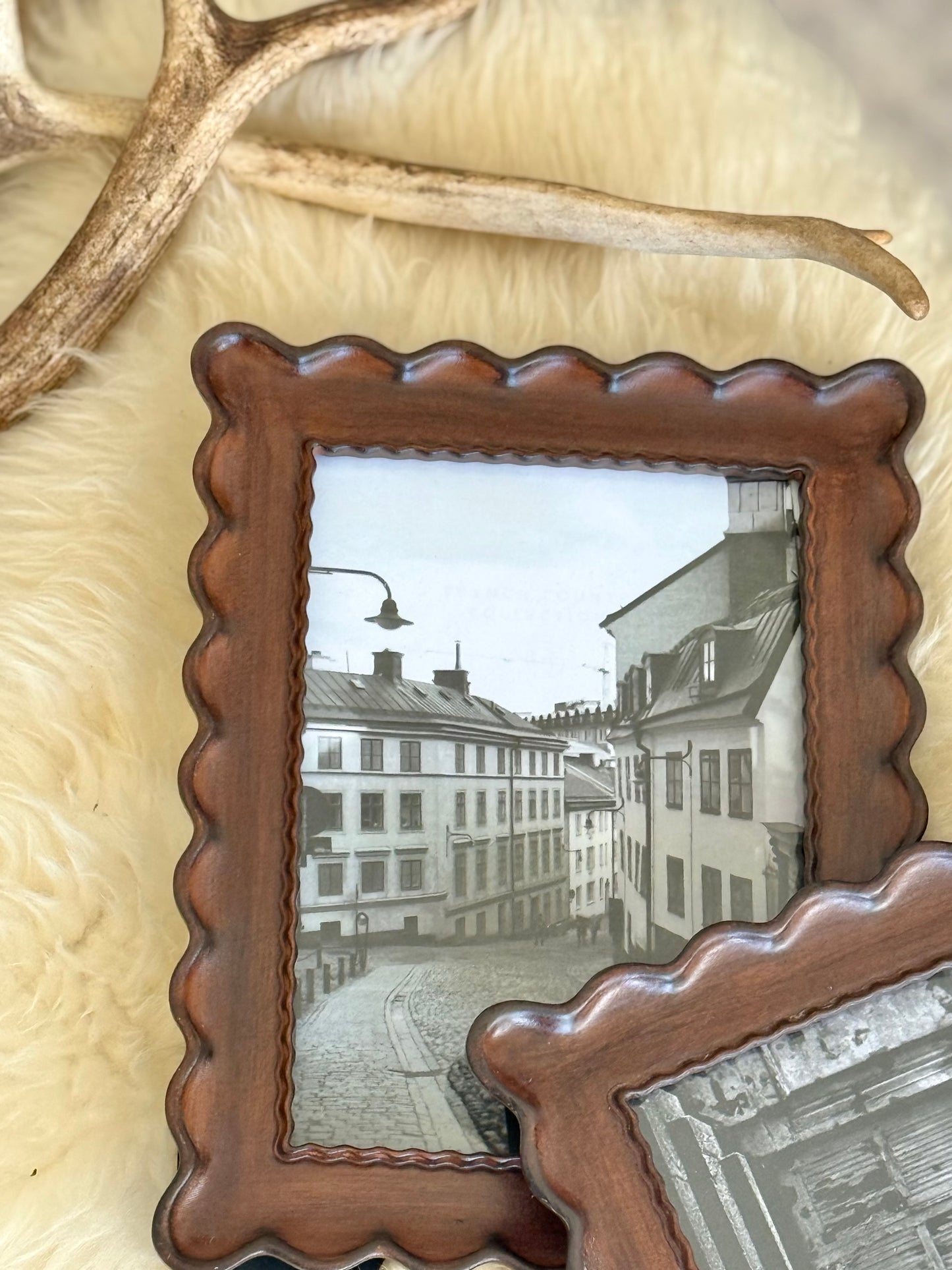 Scalloped Photo Frame - Large