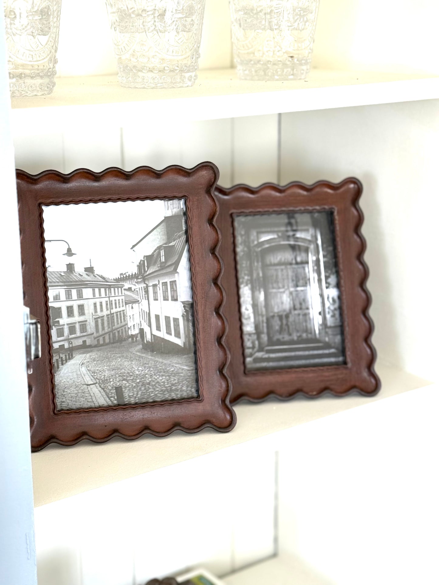 Scalloped Photo Frame - Medium