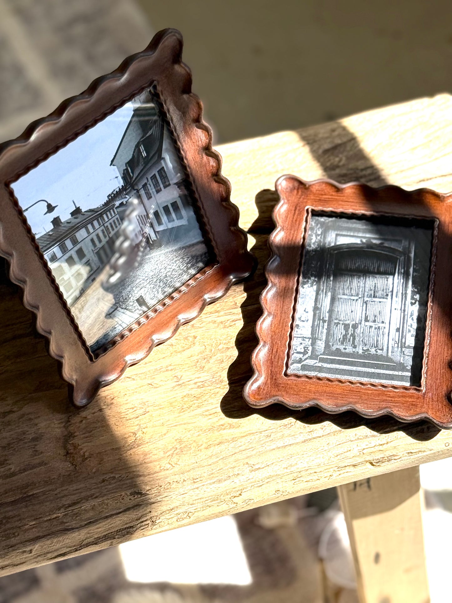 Scalloped Photo Frame - Medium