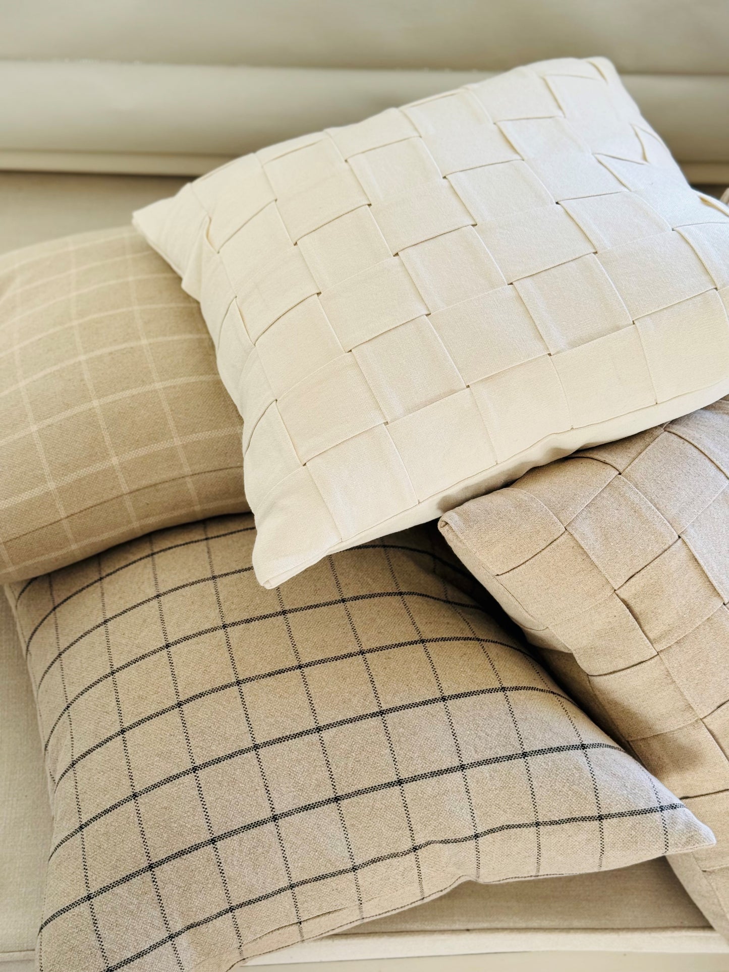 Daphne Woven Cushion - Ivory